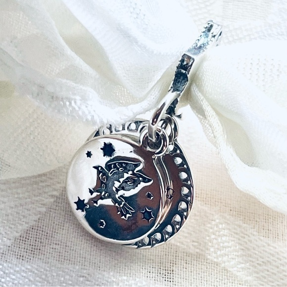 🦅 NWOT Ravenclaw Charm – Harry Potter ✨ - Picture 6 of 12